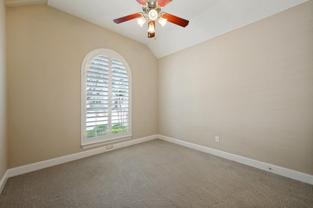 850 Woodview Drive Property Photo 16