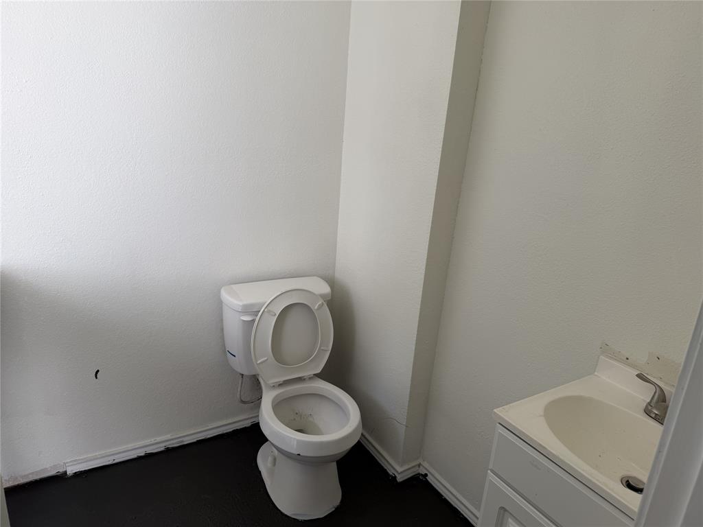 101 Houston Street Property Photo 8