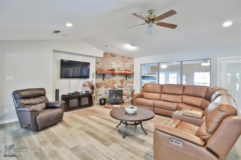 718 Green Valley Drive Property Photo 12
