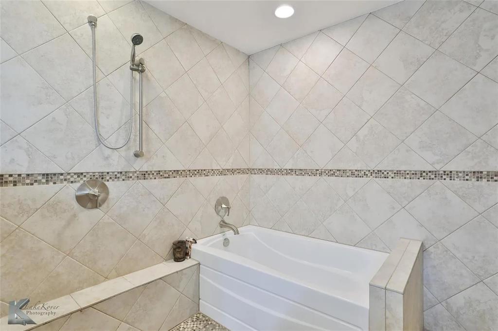 718 Green Valley Drive Property Photo 14