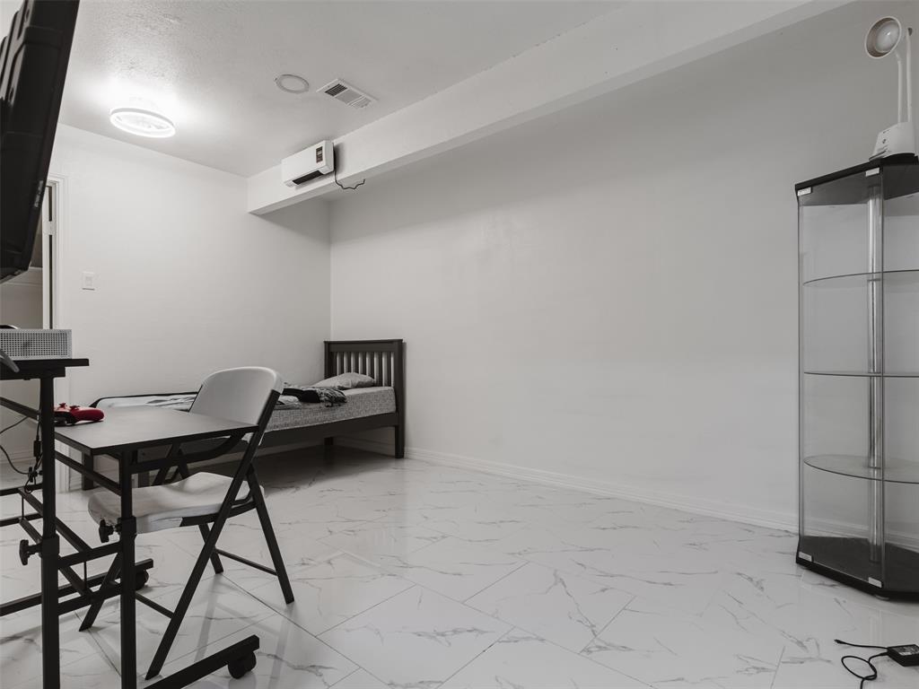 500 Oakwood Drive Property Photo 17