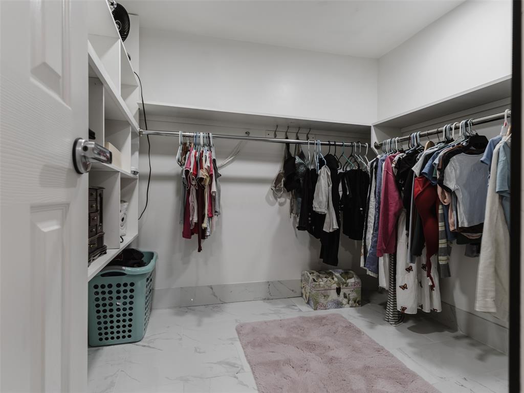 500 Oakwood Drive Property Photo 24