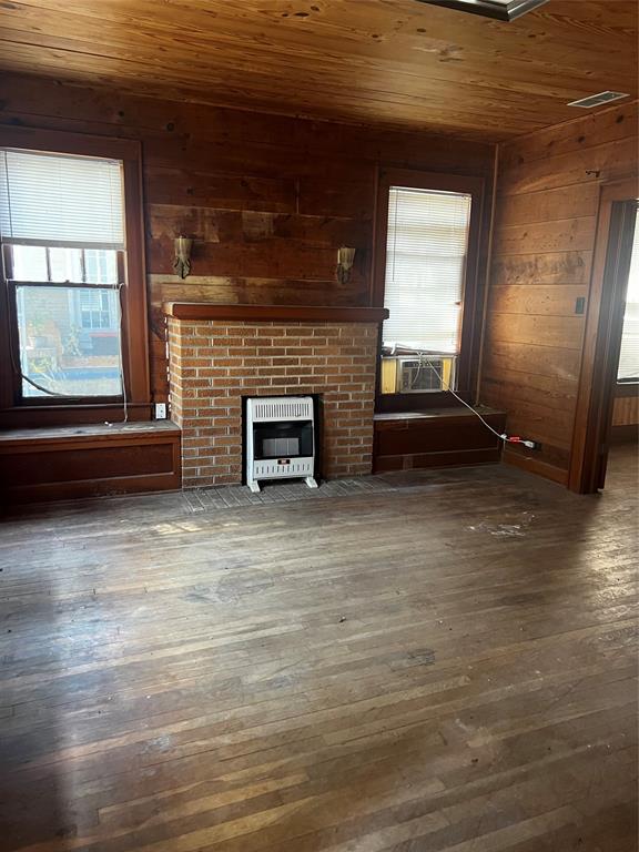 1011 W Walker Street Property Photo 1