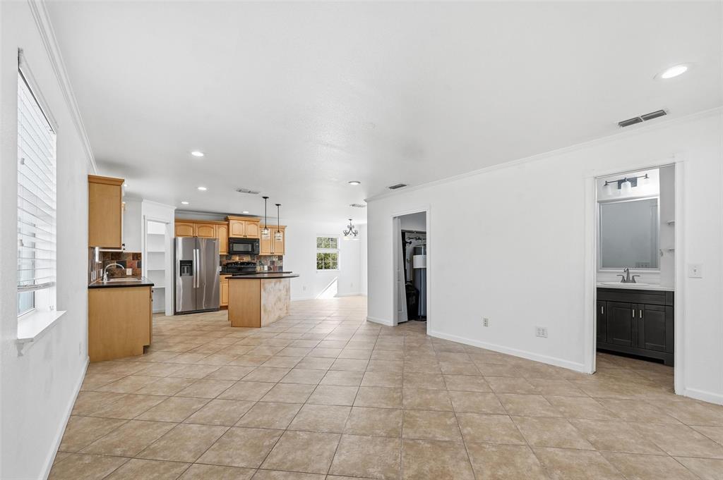 633 Rose Garden Drive 2 Property Photo 1