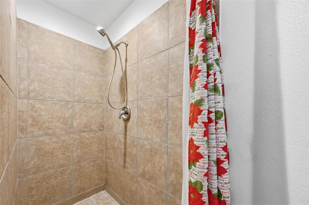 633 Rose Garden Drive 2 Property Photo 8