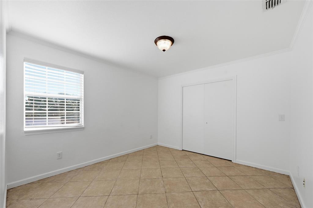 633 Rose Garden Drive 2 Property Photo 10
