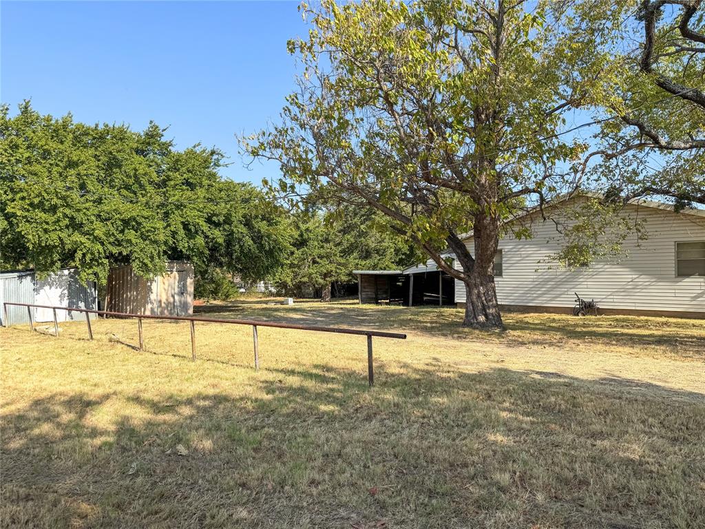504 S Hall Street Property Photo 6