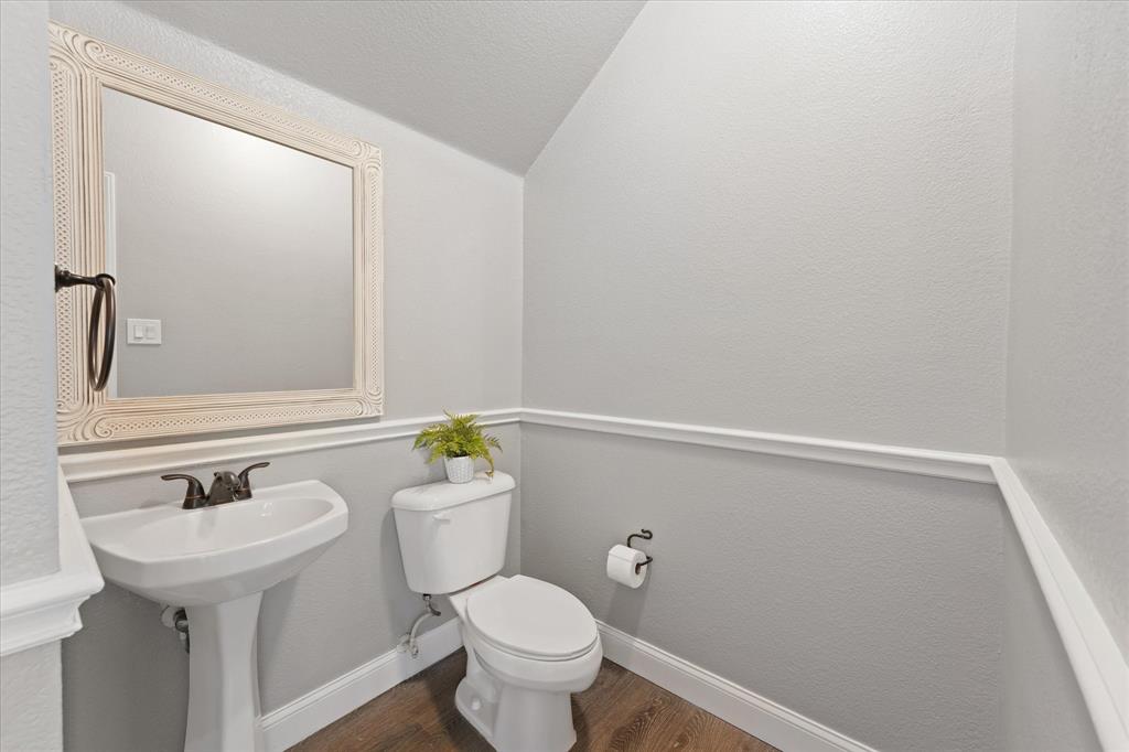 7800 Brookview Drive Property Photo 13