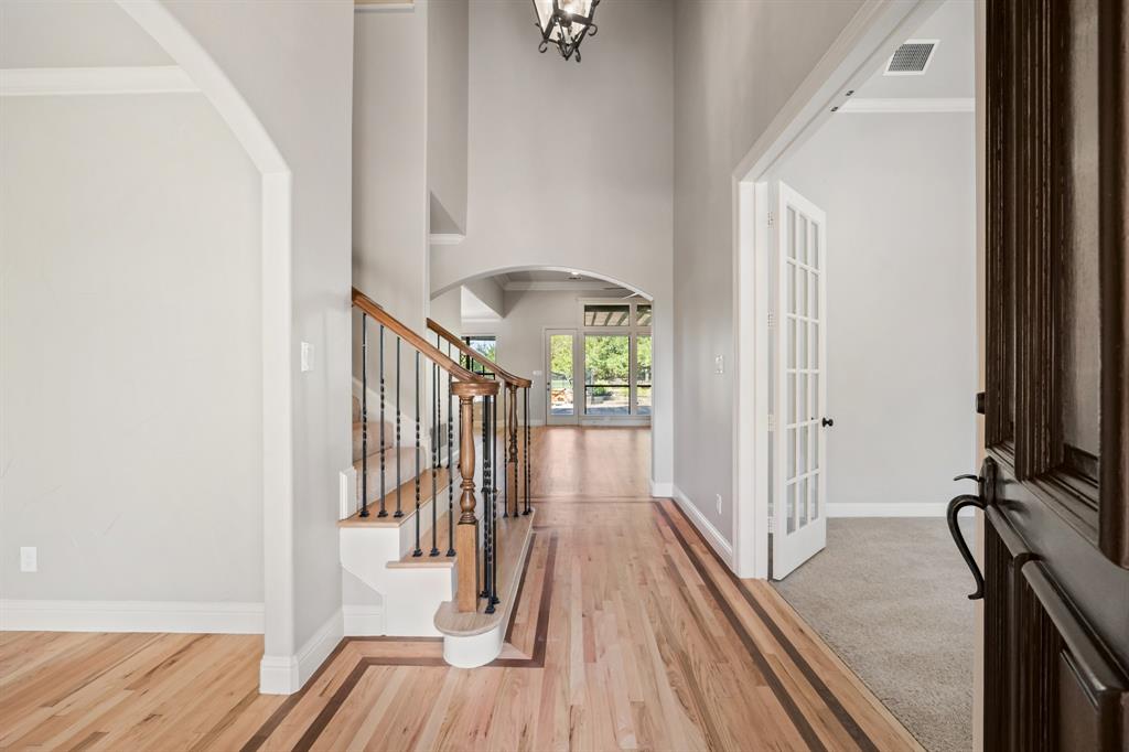 148 Stoneleigh Drive Property Photo 8