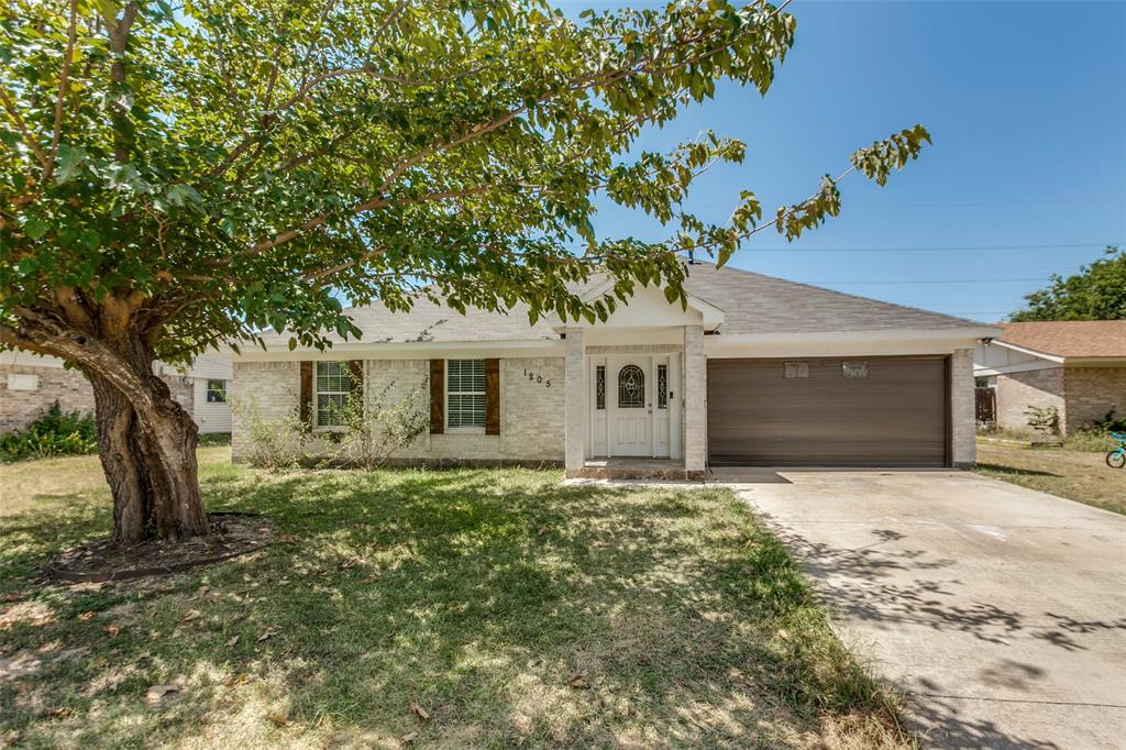 1205 Briarcove Drive Property Photo 1