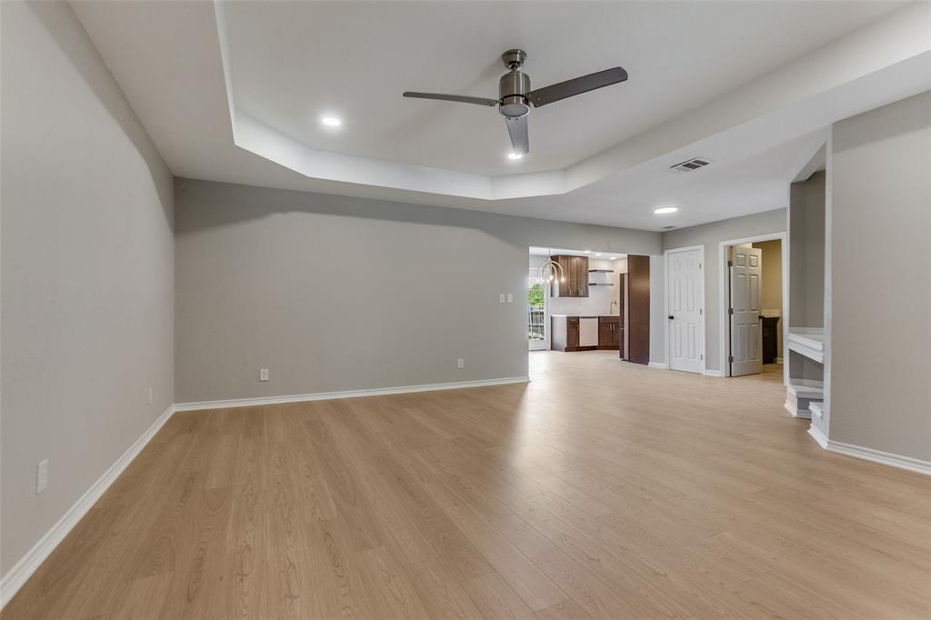 1205 Briarcove Drive Property Photo 3