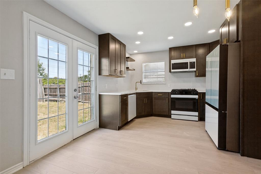 1205 Briarcove Drive Property Photo 4