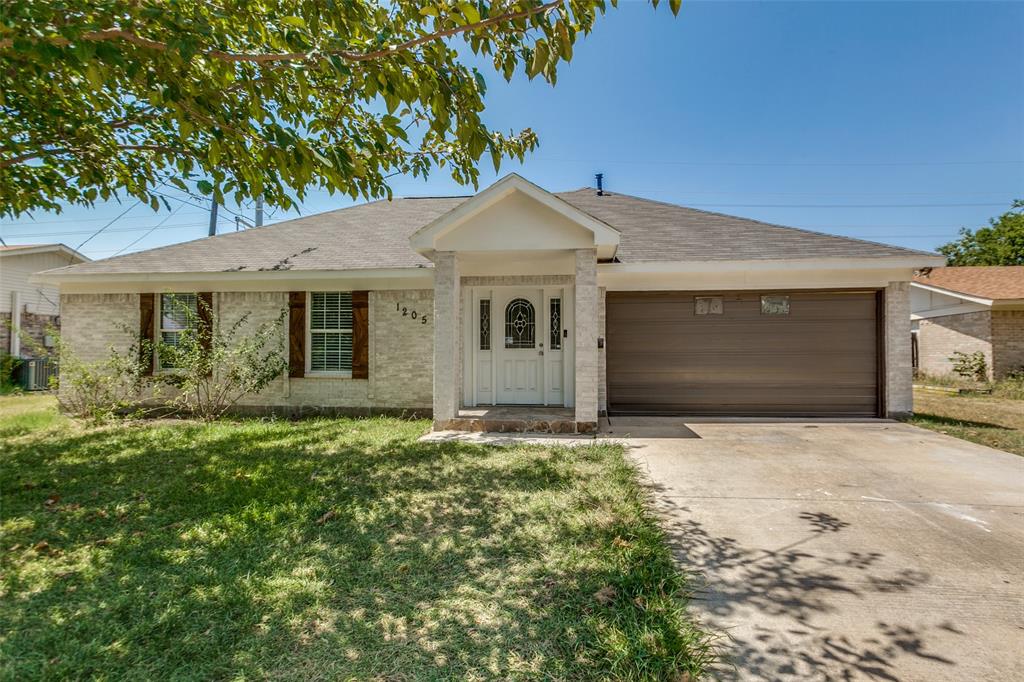 1205 Briarcove Drive Property Photo 5