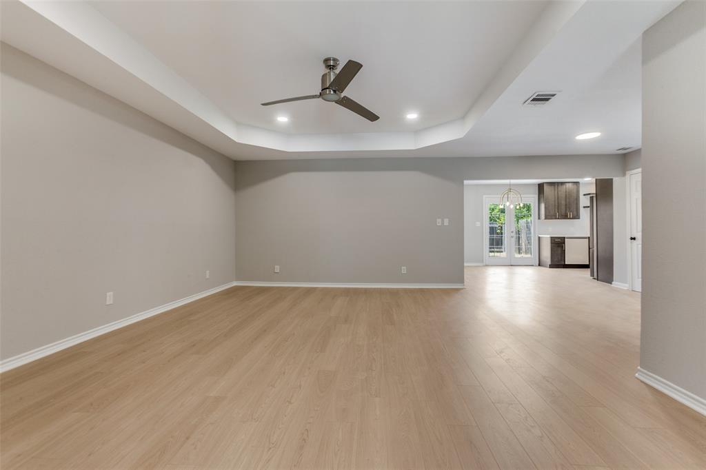 1205 Briarcove Drive Property Photo 8