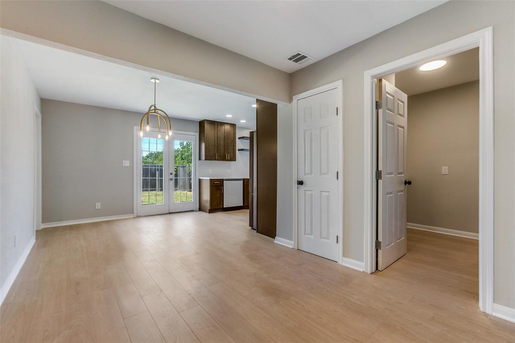 1205 Briarcove Drive Property Photo 10