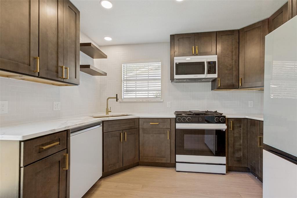 1205 Briarcove Drive Property Photo 14