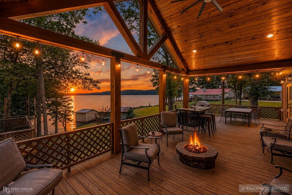 1072 Featherston Road Property Photo 1
