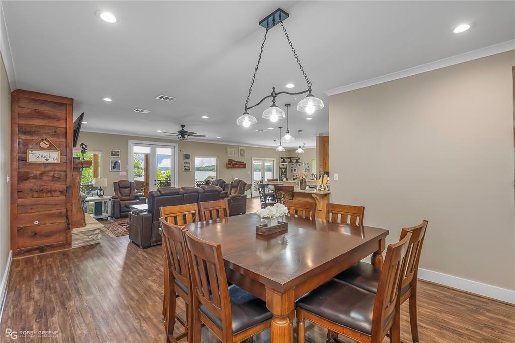 1072 Featherston Road Property Photo 14