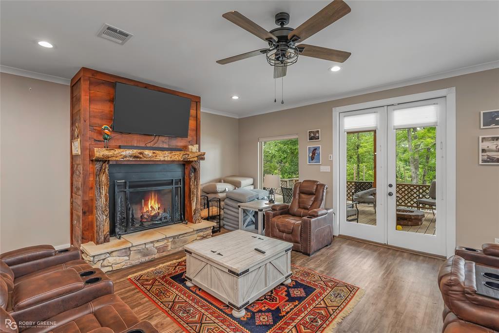 1072 Featherston Road Property Photo 16