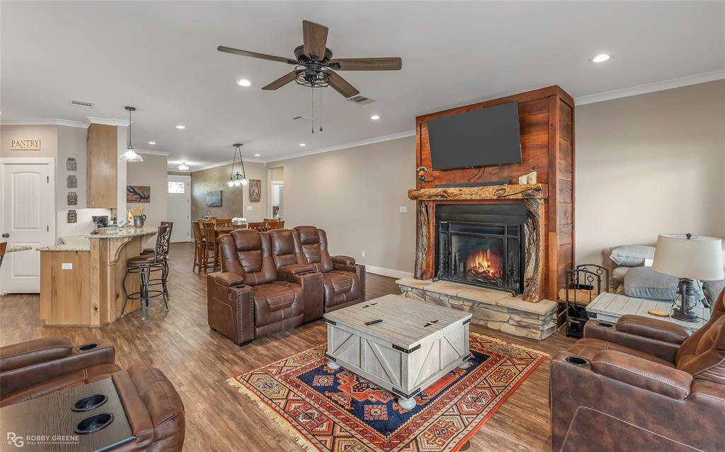 1072 Featherston Road Property Photo 17