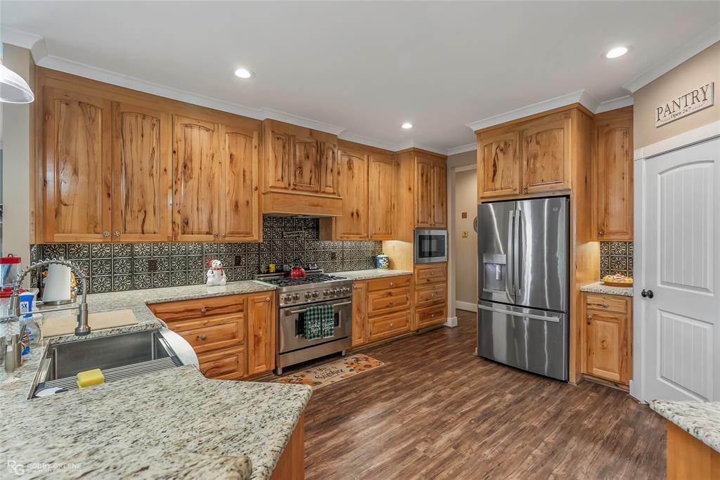 1072 Featherston Road Property Photo 18