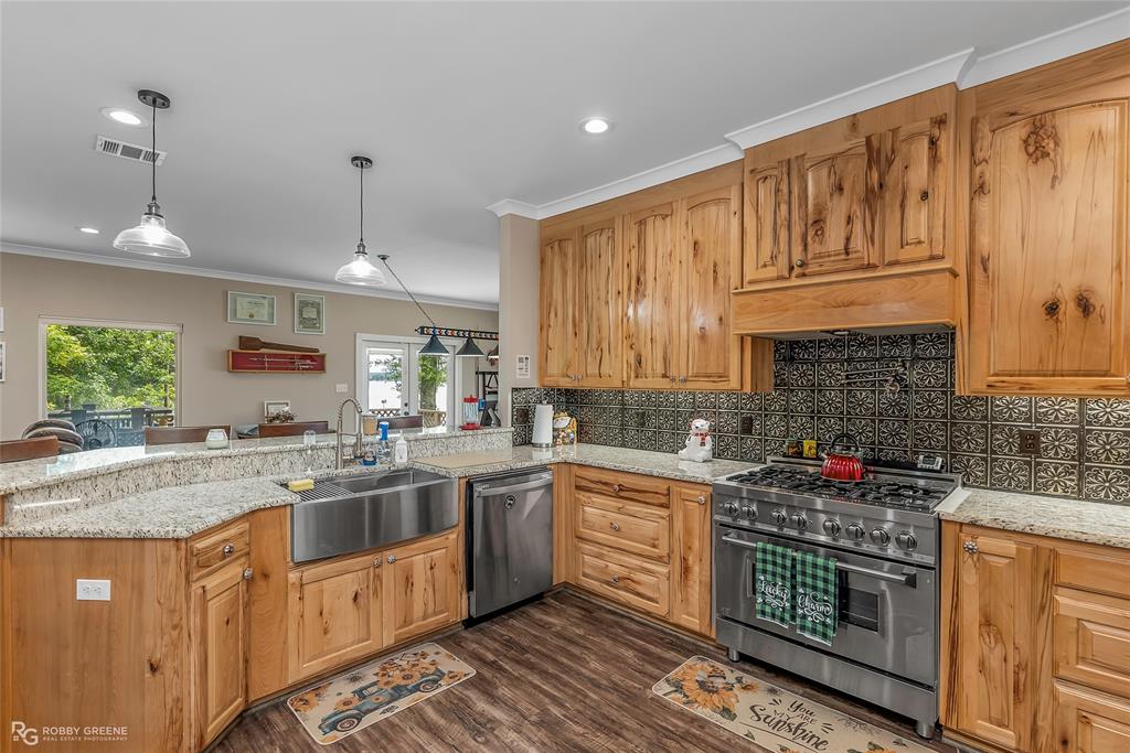1072 Featherston Road Property Photo 20