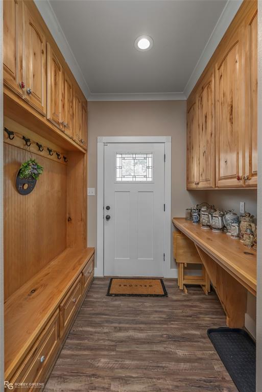 1072 Featherston Road Property Photo 35