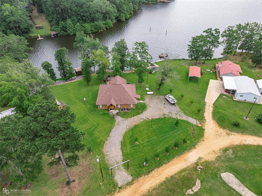 1072 Featherston Road Property Photo 36