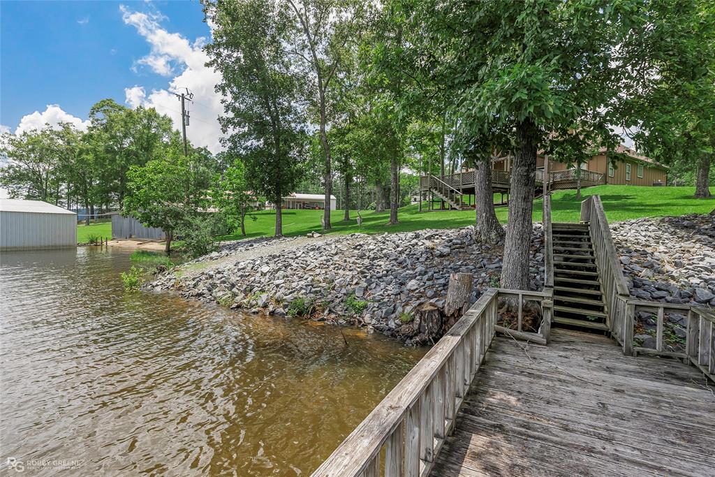 1072 Featherston Road Property Photo 39