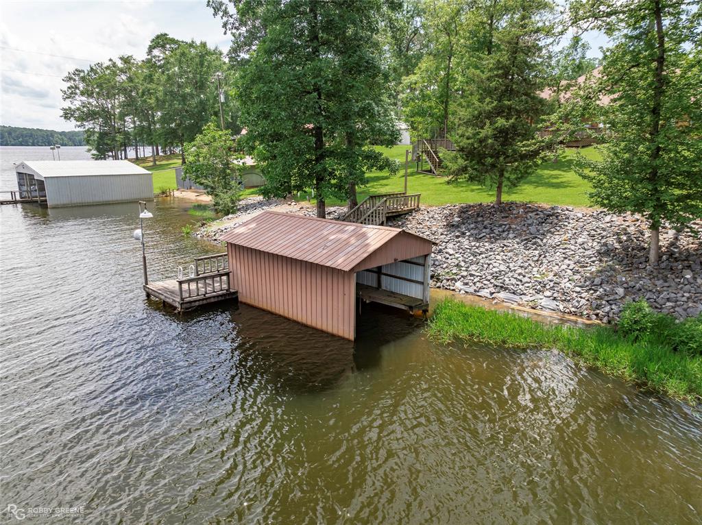 1072 Featherston Road Property Photo 40