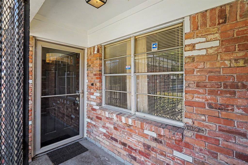 6620 Atha Drive Property Photo 3