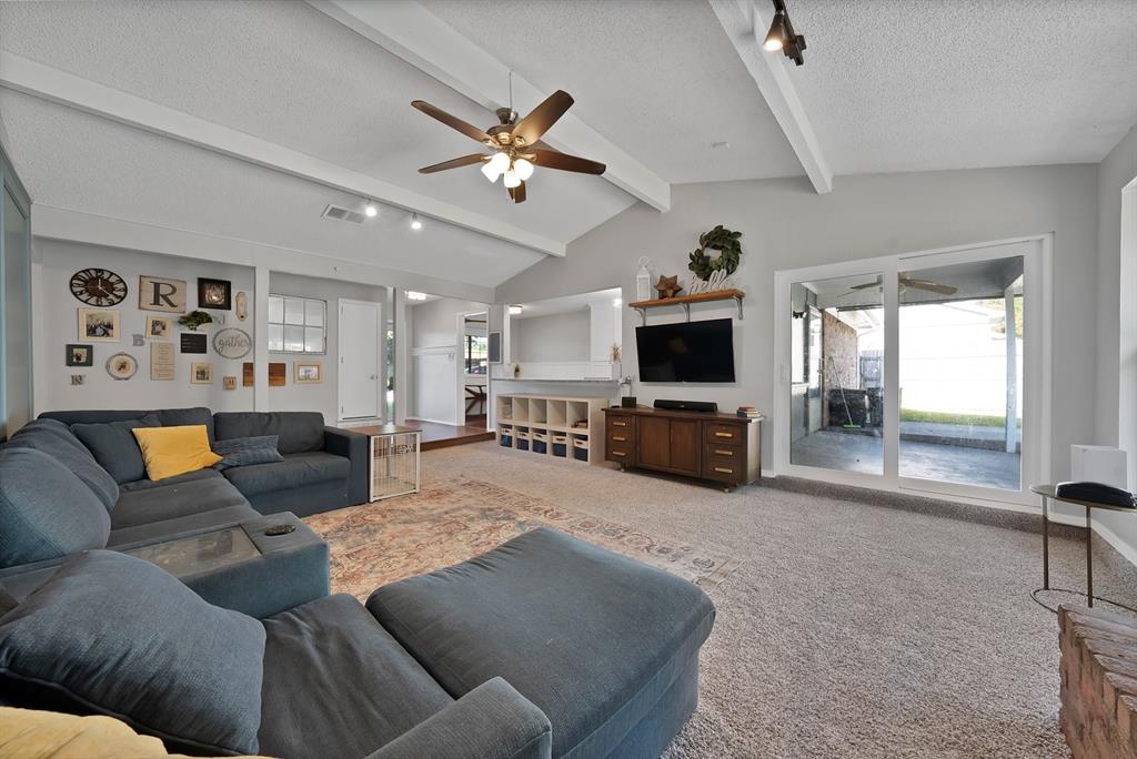 5405 Pineridge Drive Property Photo 17