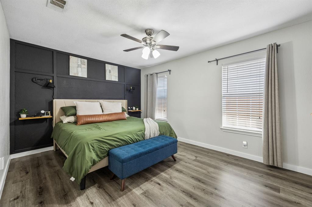 594 Trout Street Property Photo 14