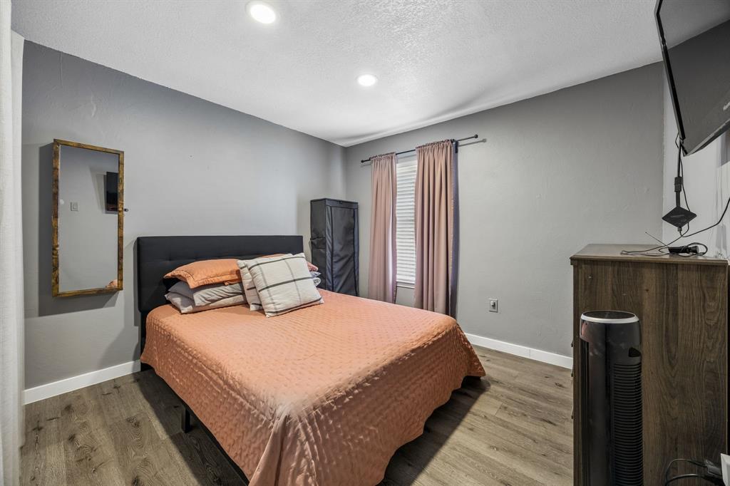 594 Trout Street Property Photo 18