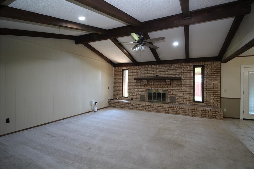 130 N L Street Property Photo 9