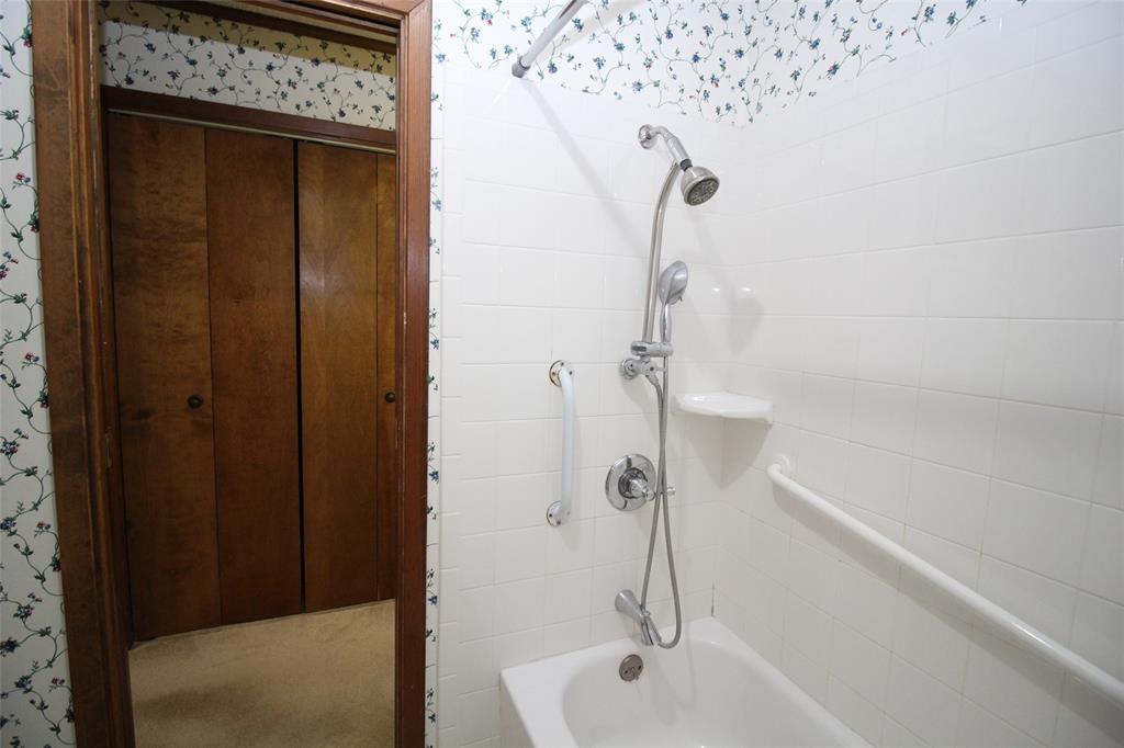 130 N L Street Property Photo 26