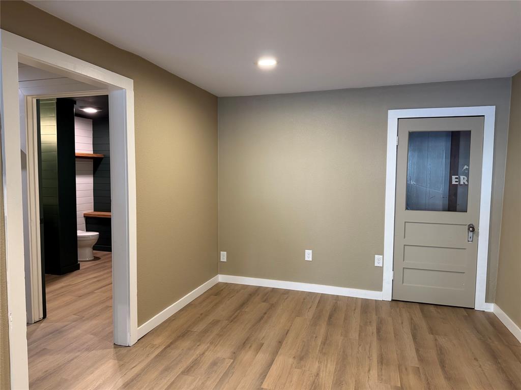 209 N Jefferson Property Photo 10