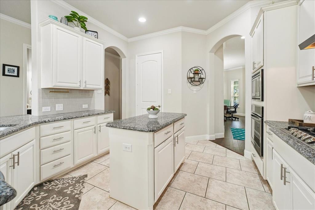 6749 Cambridge Drive Property Photo 12