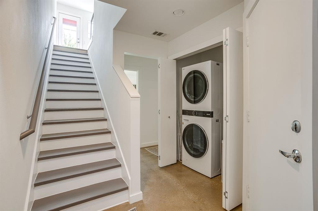 1429 Caddo Street F Property Photo 6