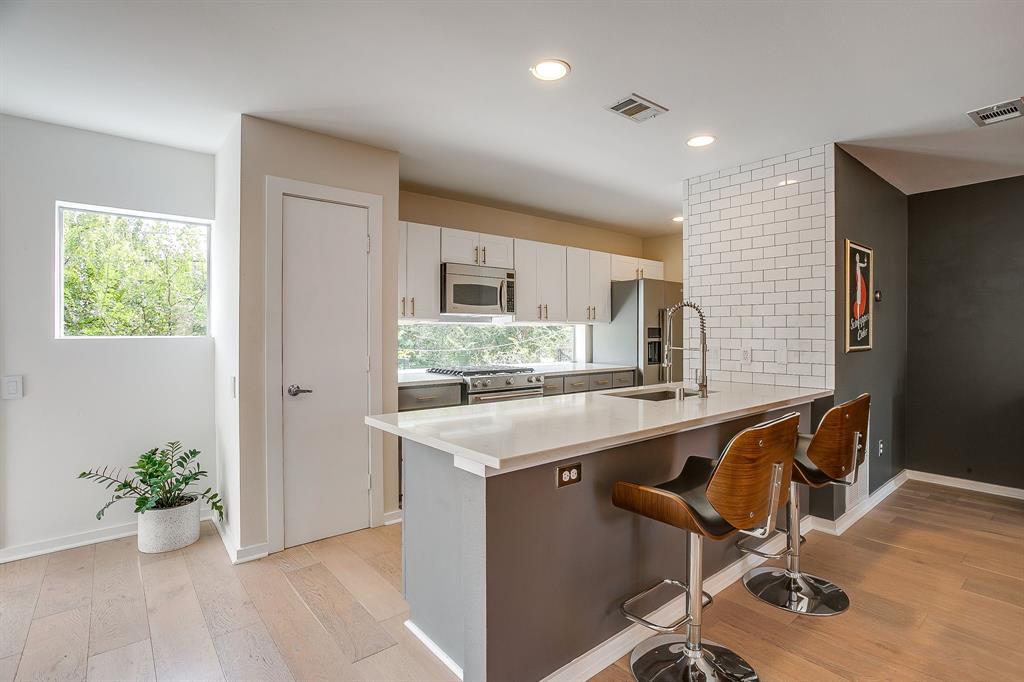 1429 Caddo Street F Property Photo 17