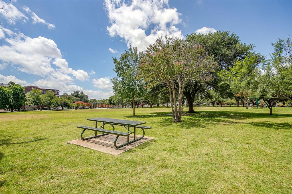 1429 Caddo Street F Property Photo 40