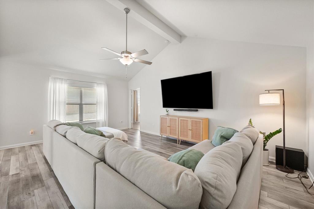 114 Bush Drive Property Photo 3