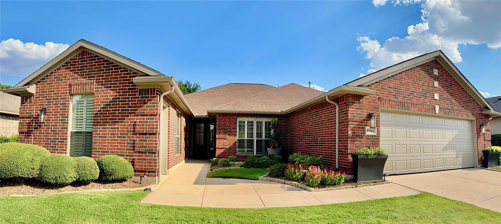 8901 Crestview Drive Property Photo 1