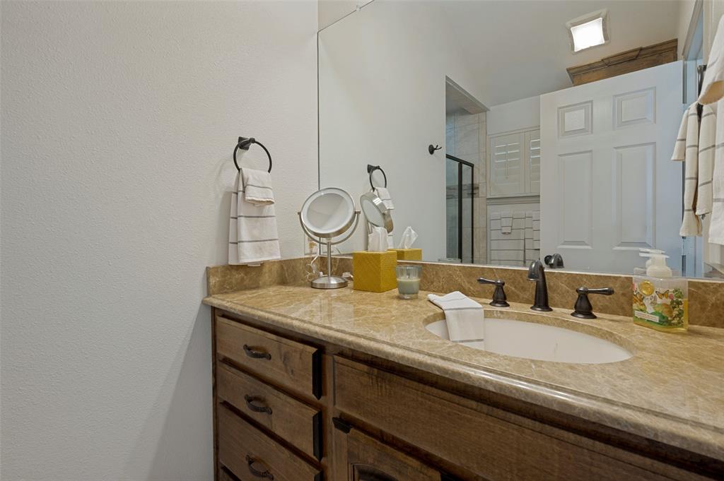 8901 Crestview Drive Property Photo 25