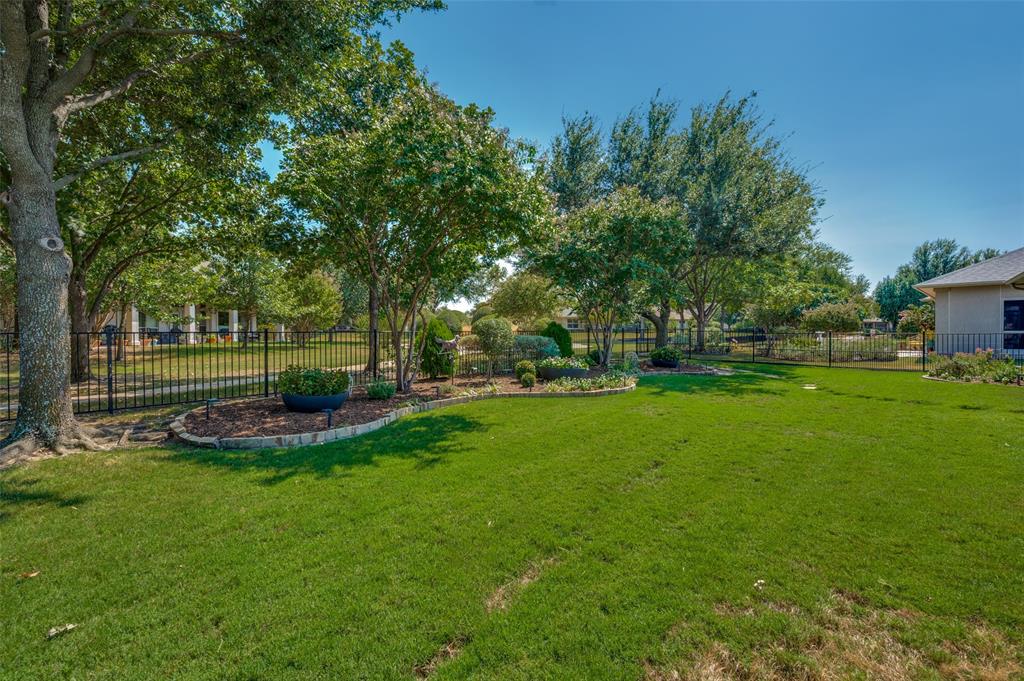 8901 Crestview Drive Property Photo 26