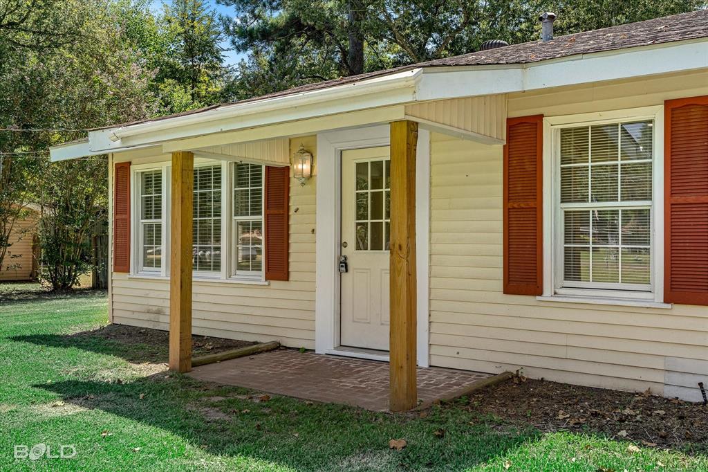 6337 Garden Oaks Drive Property Photo 2