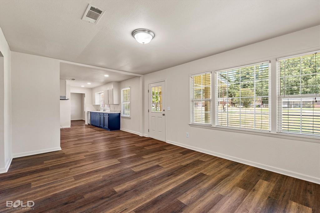6337 Garden Oaks Drive Property Photo 5