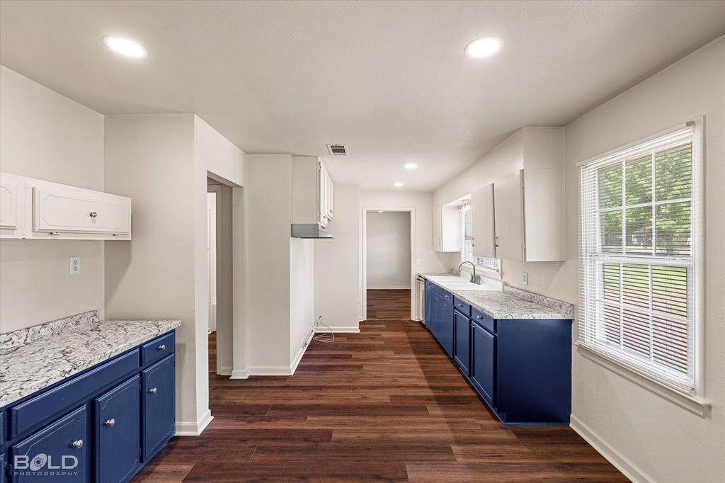 6337 Garden Oaks Drive Property Photo 12