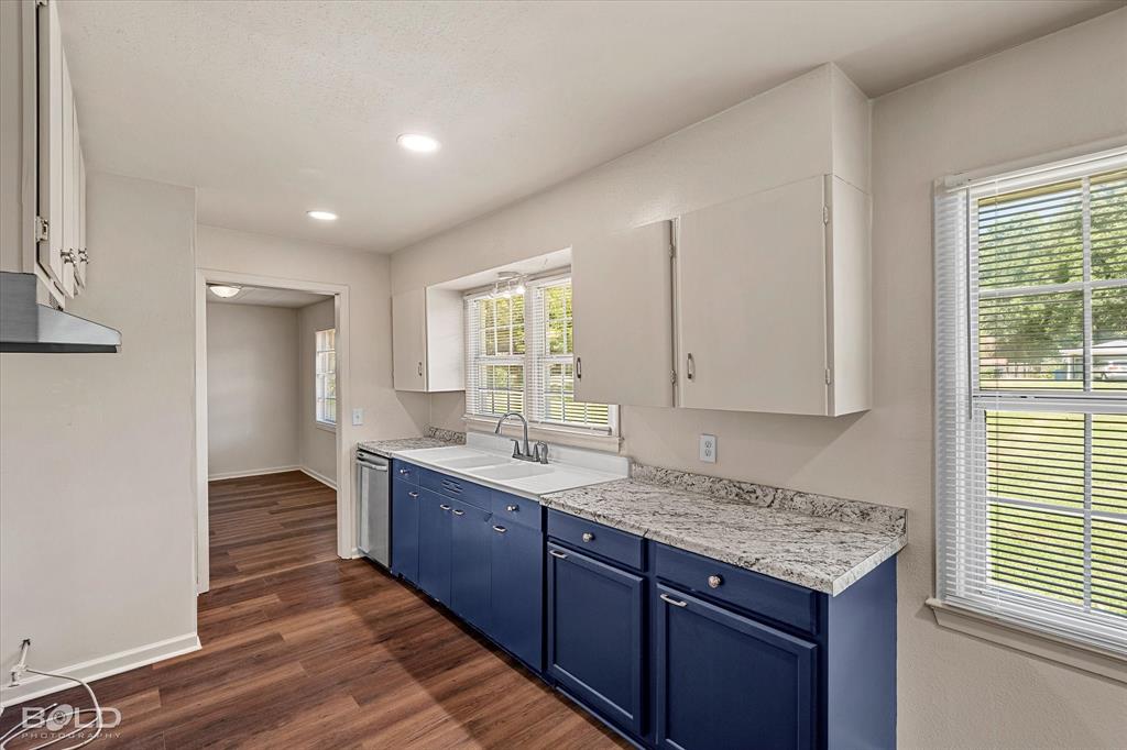 6337 Garden Oaks Drive Property Photo 13