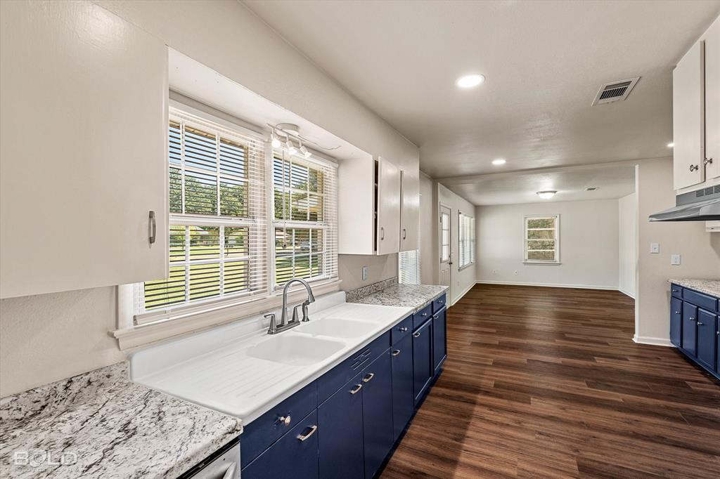 6337 Garden Oaks Drive Property Photo 15